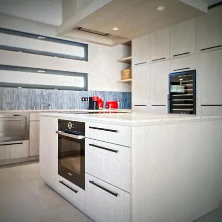 New 5bdr Lv Top Location Сasa de vacaciones Cannes