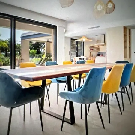 Сasa de vacaciones New 5bdr Lv Top Location *